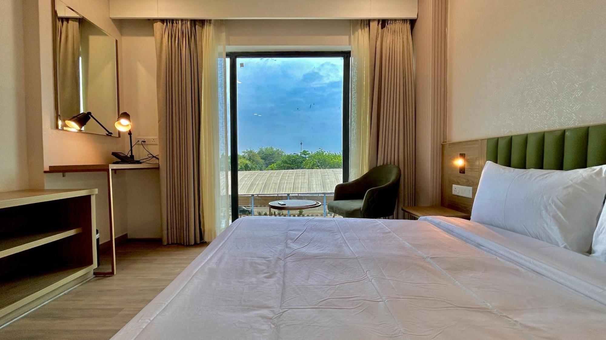 Hotel Limon & Banquet Sector 29, Gurgaon Exteriör bild